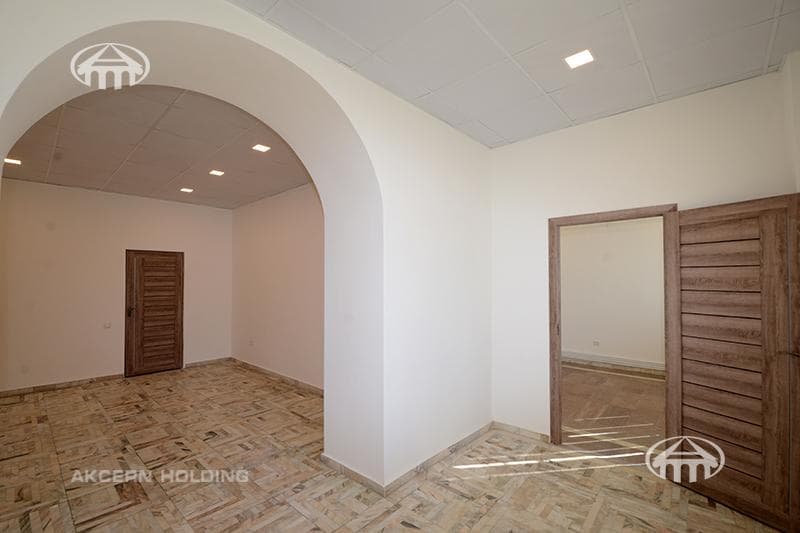Office · 103 m² · Kentron