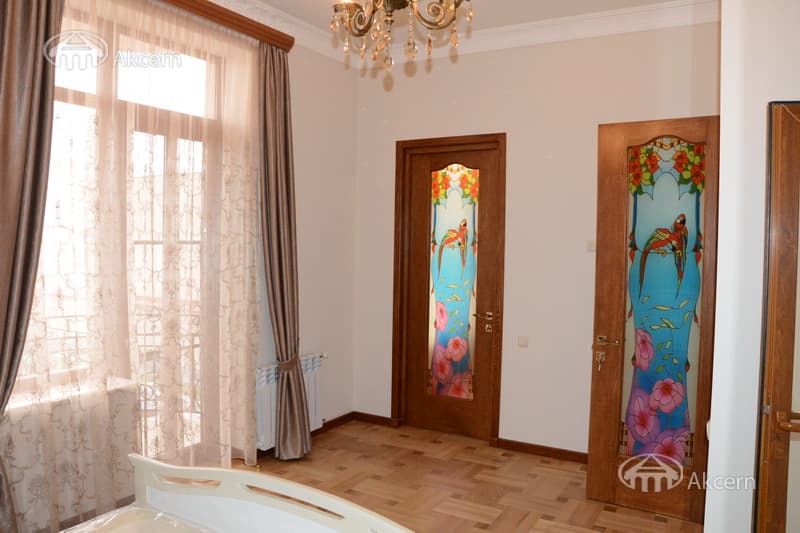 Առանձնատուն · 9 սեն. · 400 մ² · Քանաքեռ-Զեյթուն