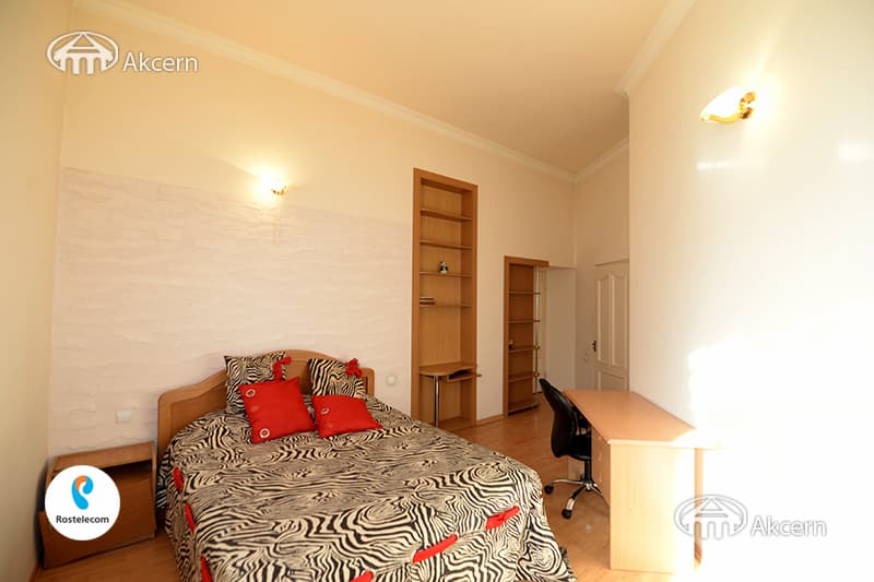 Apartment · 2 rooms · 62 m² · Kentron