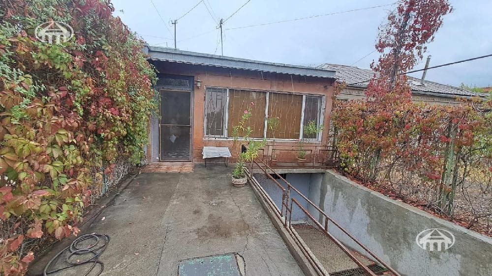 House · 4 rooms · 132 m² · Erebuni