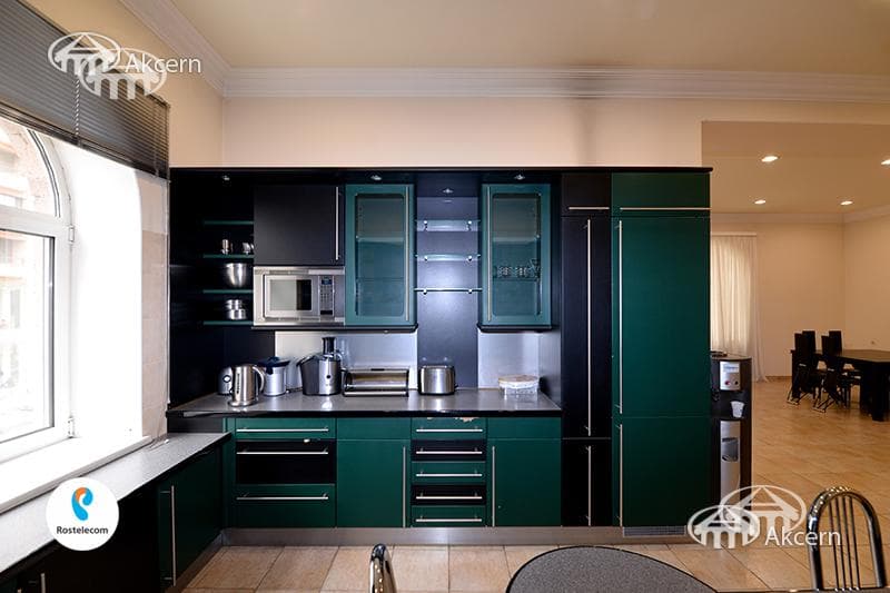 Квартира · 4 комн. · 179 м² · Арабкир
