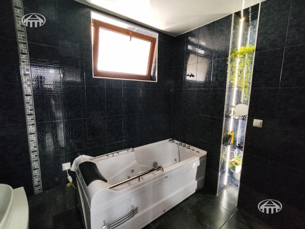 Apartment · 4 rooms · 91 m² · Arabkir
