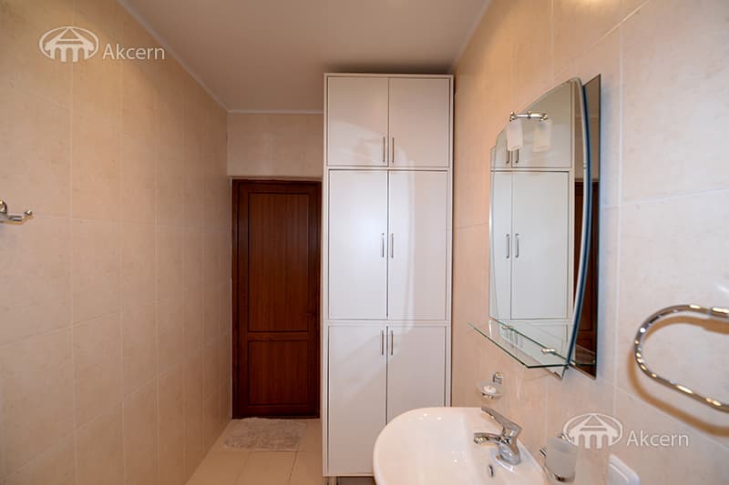 Квартира · 3 комн. · 120 м² · Кентрон