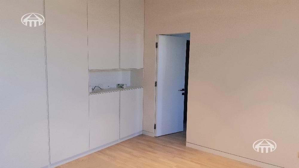 Apartment · 2 rooms · 83 m² · Kentron