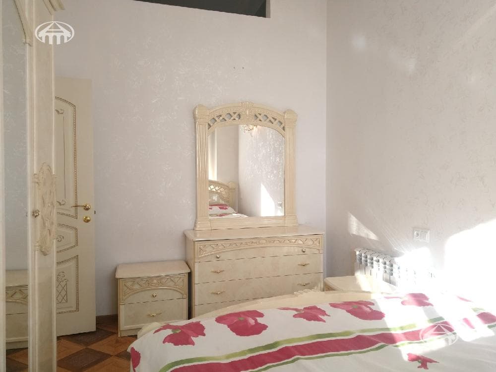 Квартира · 3 комн. · 70 м² · Арабкир