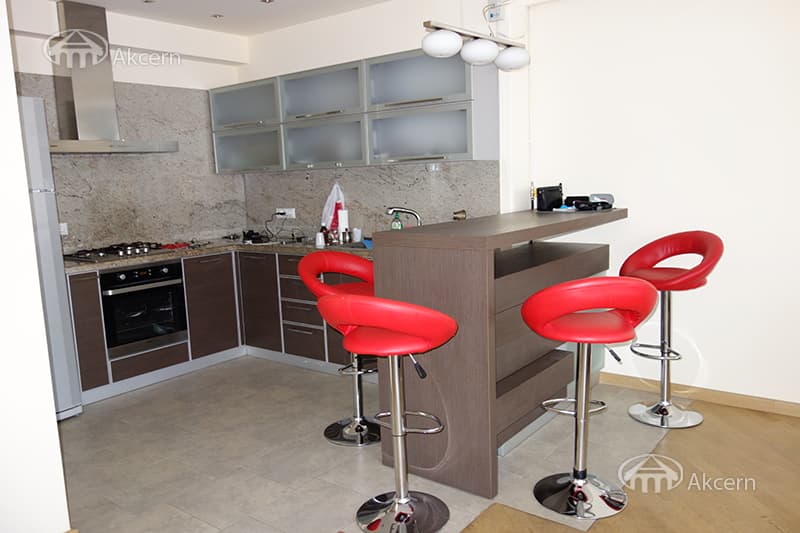 Apartment · 4 rooms · 135 m² · Kentron