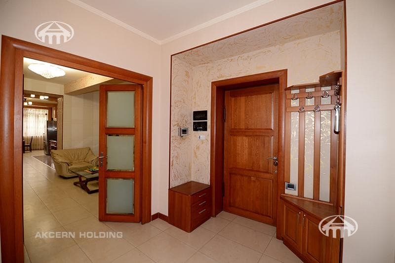 Apartment · 4 rooms · 123 m² · Kentron