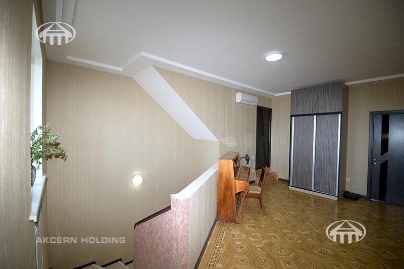 Особняк · 6 комн. · 393 м² · с. Мугни