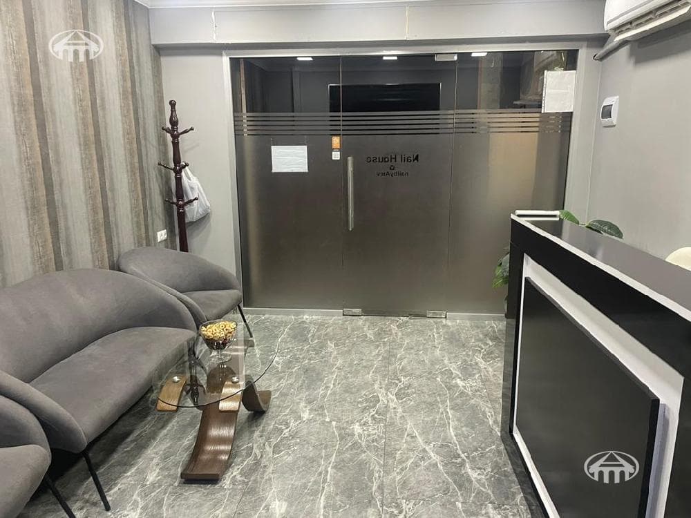 House · 5 rooms · 310 m² · Erebuni