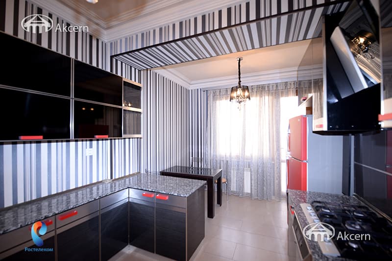 Apartment · 3 rooms · 98 m² · Kentron