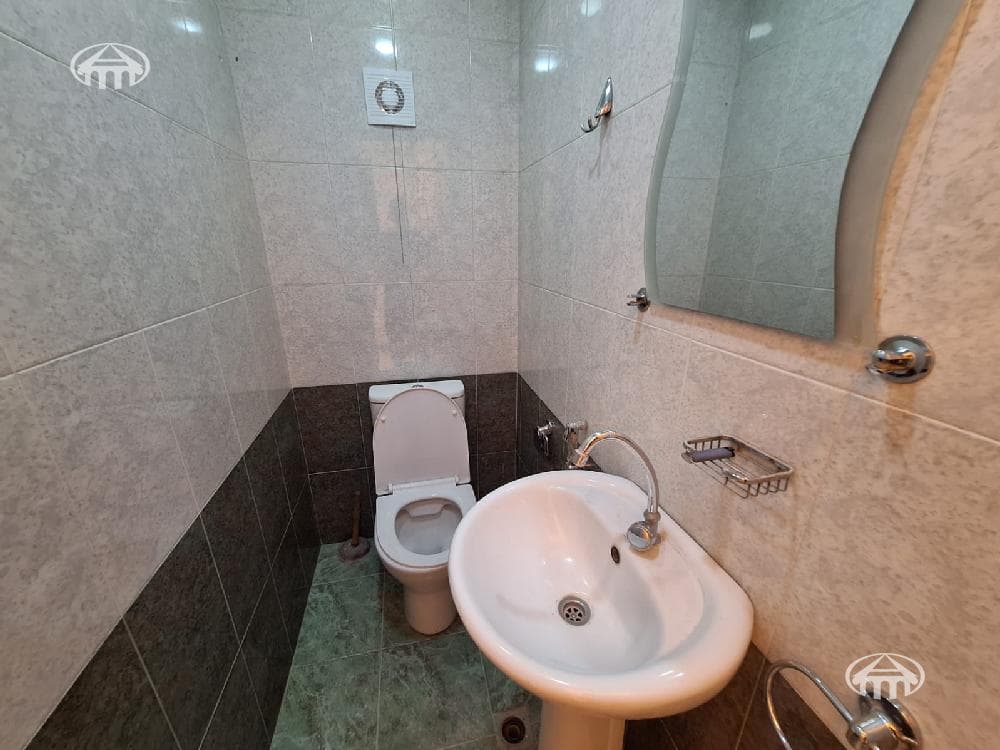 Office · 190 m² · Kentron