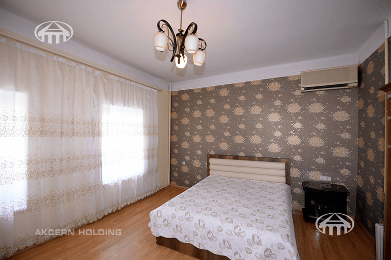 House · 3 rooms · 131 m² · Arabkir