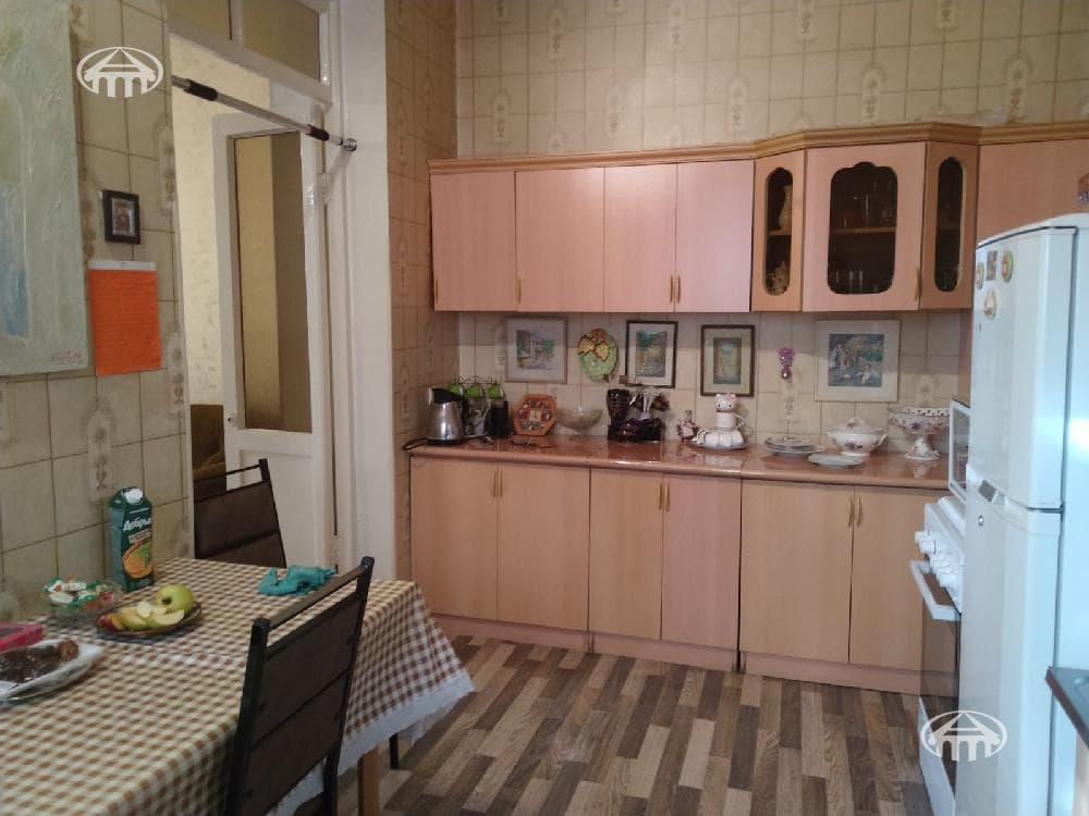 Дом · 2 комн. · 121 м² · Арабкир