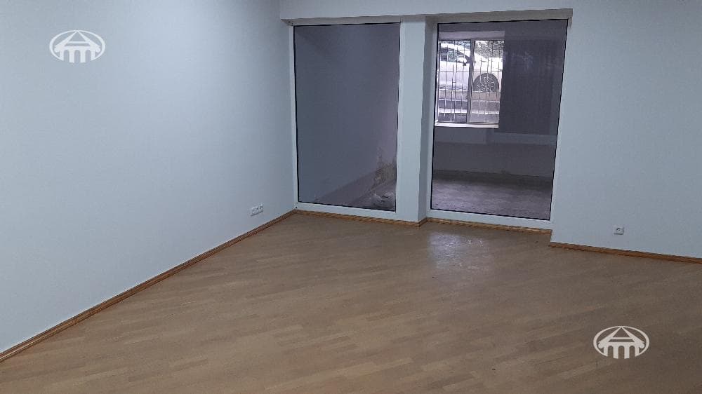 Office · 87 m² · Kentron