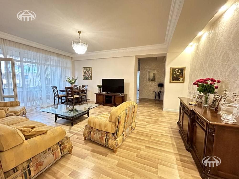 Квартира · 4 комн. · 128 м² · Кентрон