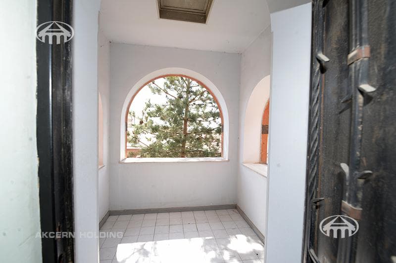 House · 5 rooms · 220 m² · Arabkir