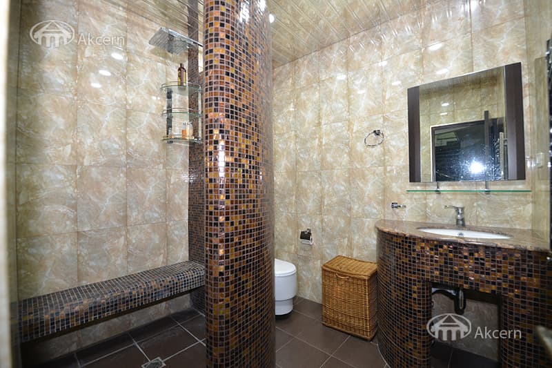 Дом · 9 комн. · 285 м² · Кентрон