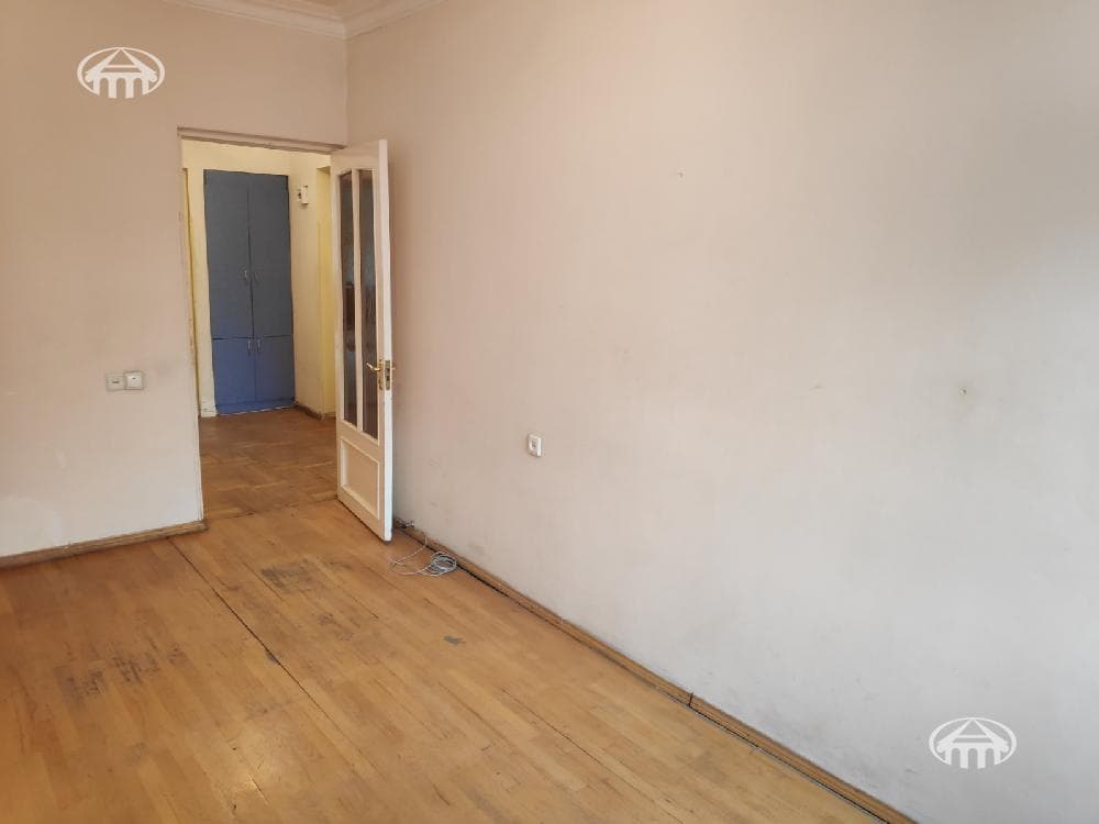 Квартира · 2 комн. · 64 м² · Кентрон