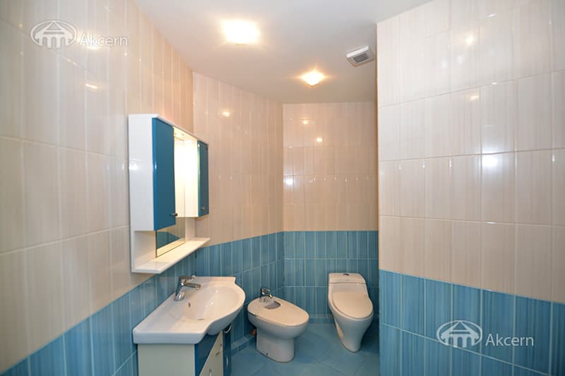 Квартира · 4 комн. · 160 м² · Кентрон