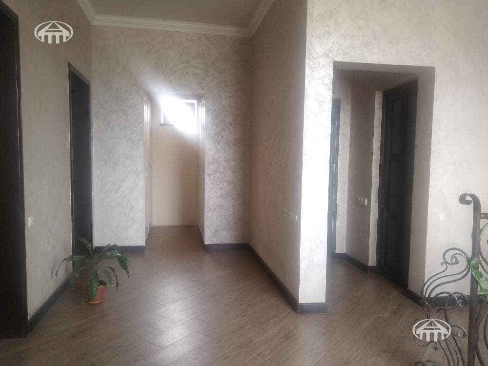 Առանձնատուն · 5 սեն. · 222 մ² · Արաբկիր