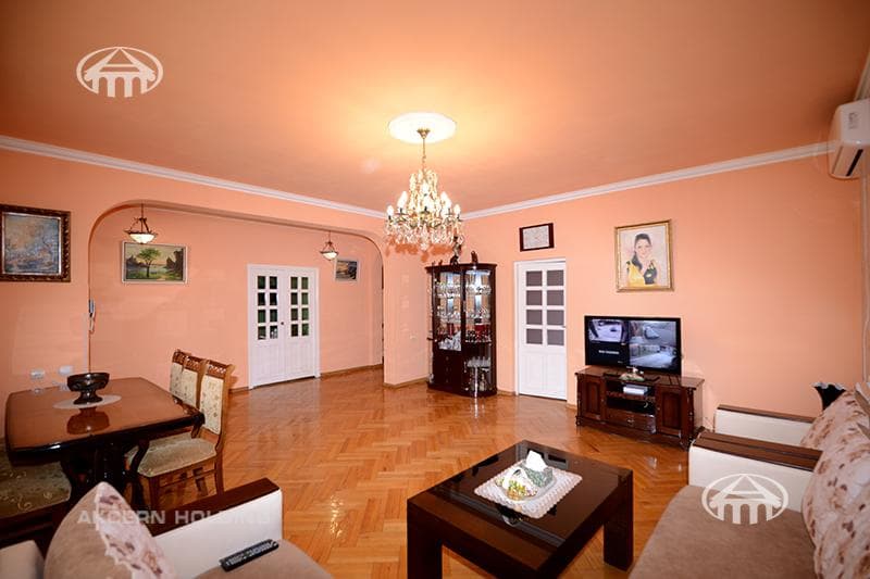 Mansion · 9 rooms · 385 m² · Kanaker-Zeytun