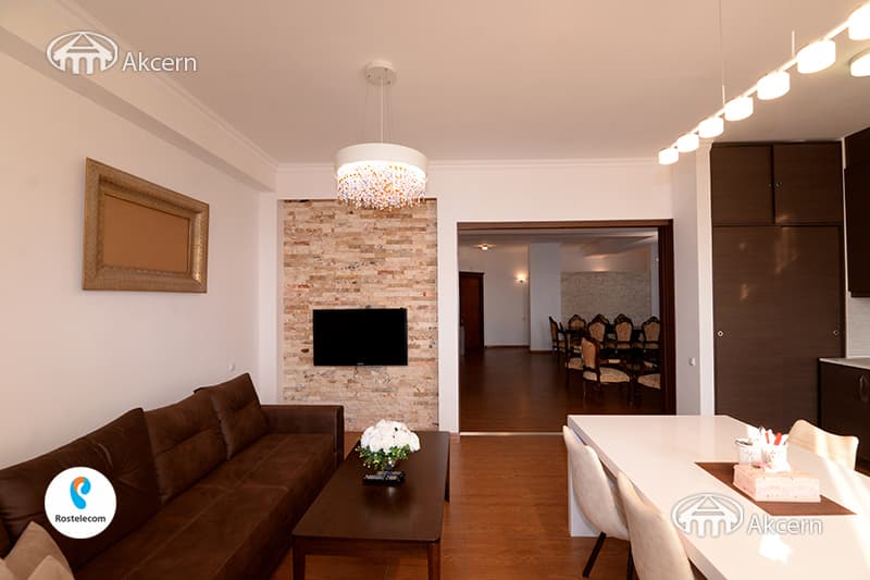Квартира · 3 комн. · 143 м² · Давташен