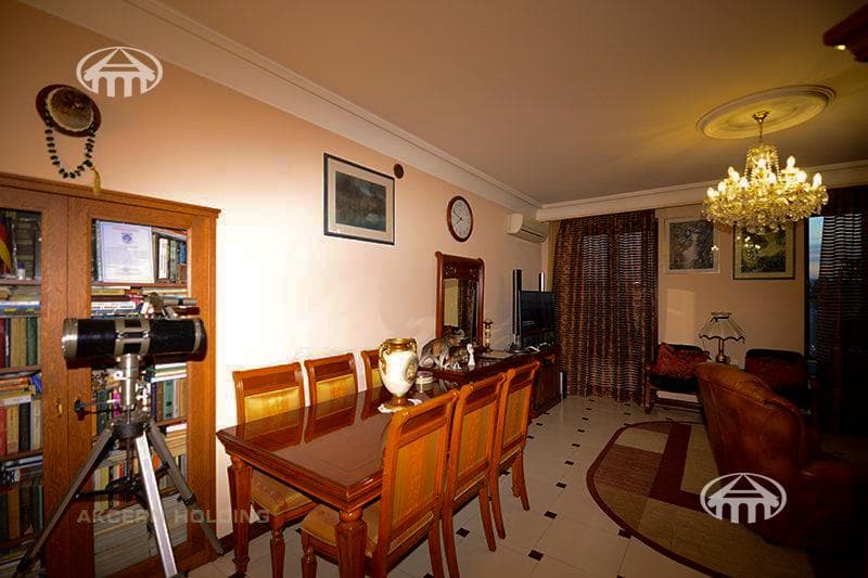 Квартира · 7 комн. · 223 м² · Кентрон