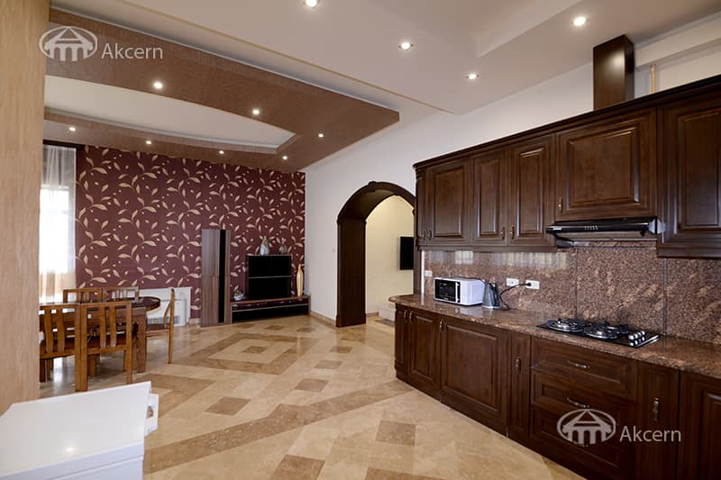Mansion · 5 rooms · 394 m² · Vahagni