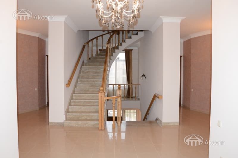 Առանձնատուն · 9 սեն. · 400 մ² · Քանաքեռ-Զեյթուն