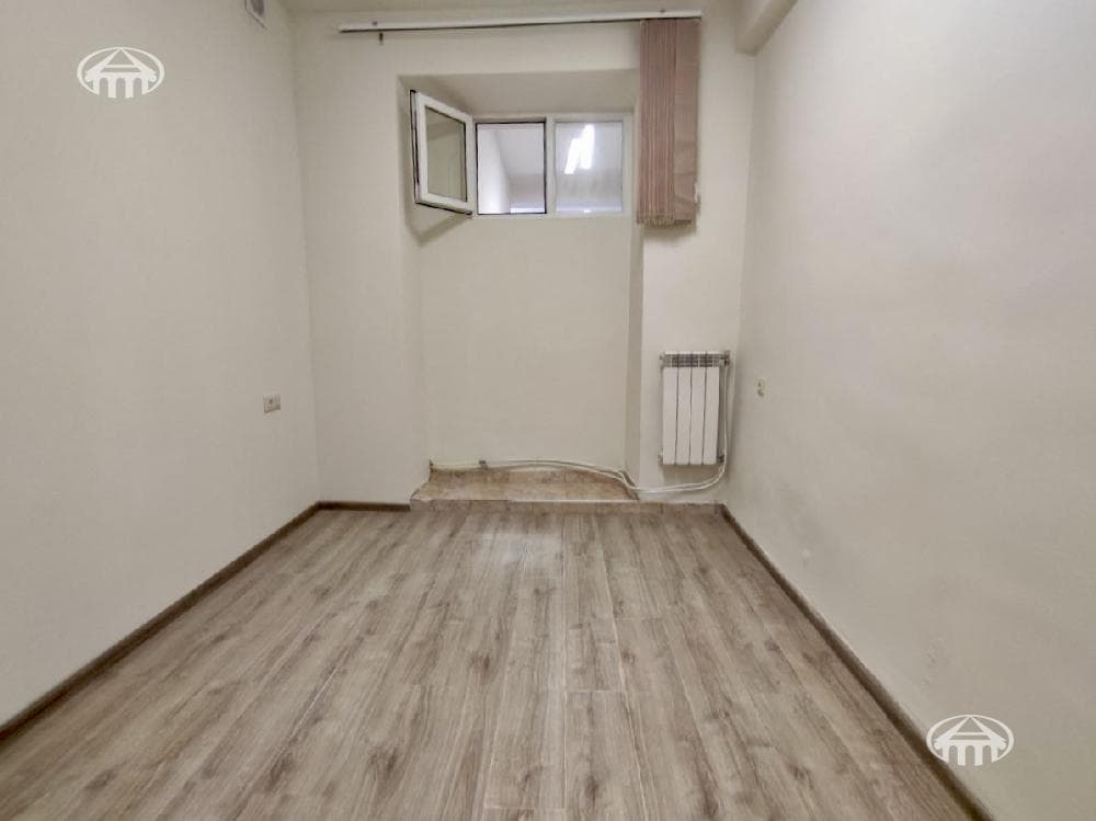 Office · 64 m² · Kentron