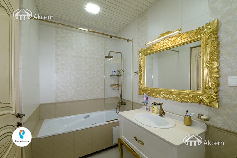 Дом · 5 комн. · 290 м² · Аван