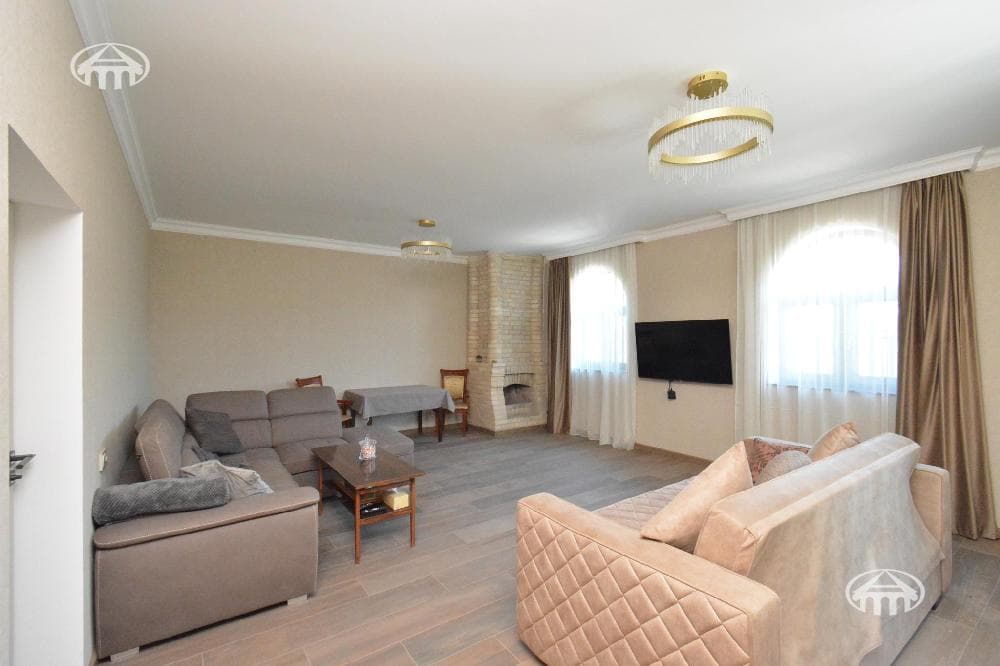 Особняк · 4 комн. · 272 м² · Птгни