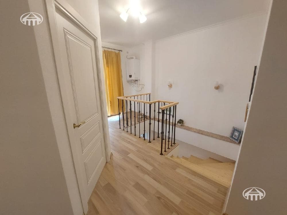Townhouse · 4 rooms · 121 m² · Nairi