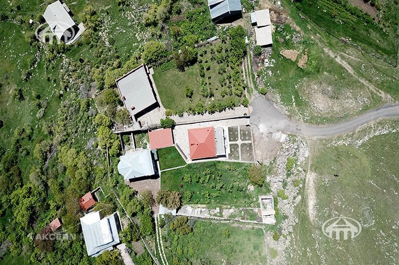 Mansion · 4 rooms · 244 m² · Saghmosavan