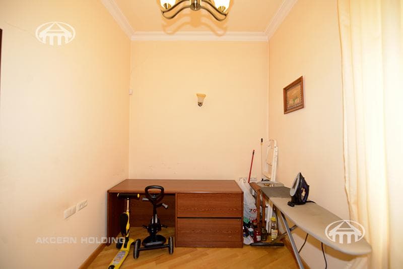 Особняк · 9 комн. · 650 м² · Аджапняк