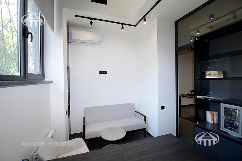 Retail · 150 m² · Kentron