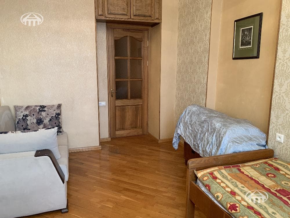 Квартира · 3 комн. · 80 м² · Кентрон