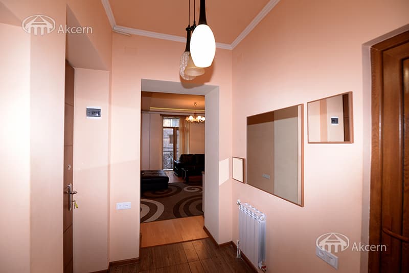 Apartment · 2 rooms · 58 m² · Kentron