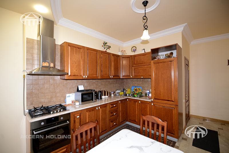 Дом · 5 комн. · 290 м² · Арабкир