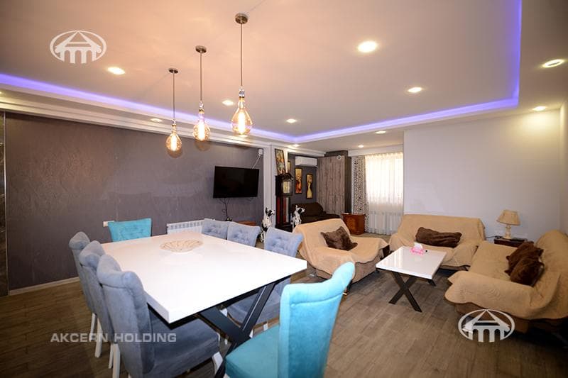 Apartment · 3 rooms · 97 m² · Kentron