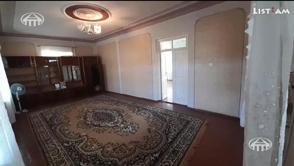Քոթեջ · 366 մ² · Աշտարակ