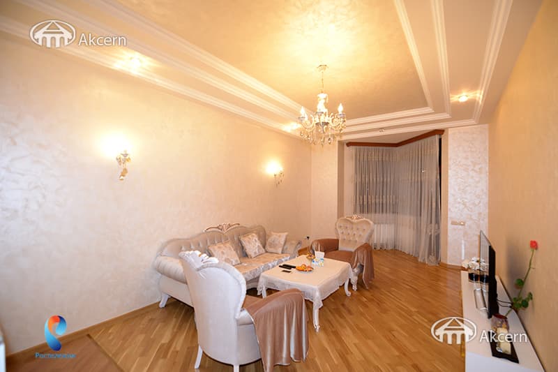 Բնակարան · 2 սեն. · 76 մ² · Կենտրոն