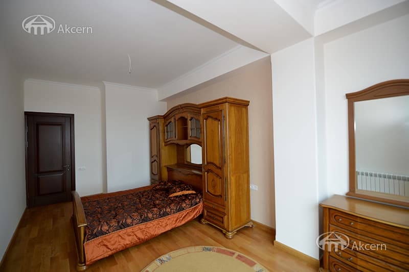 Apartment · 3 rooms · 113 m² · Kentron