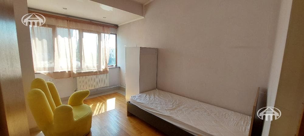 Բնակարան · 4 սեն. · 184 մ² · Կենտրոն