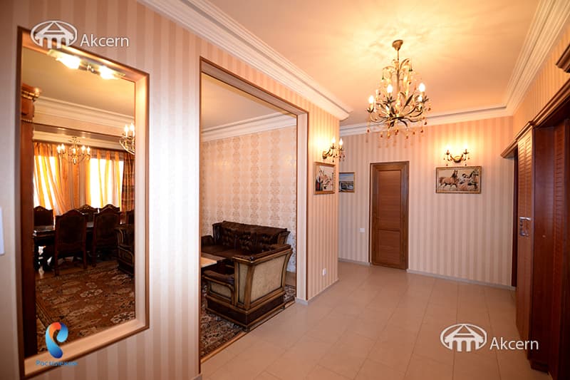 Apartment · 3 rooms · 98 m² · Kentron