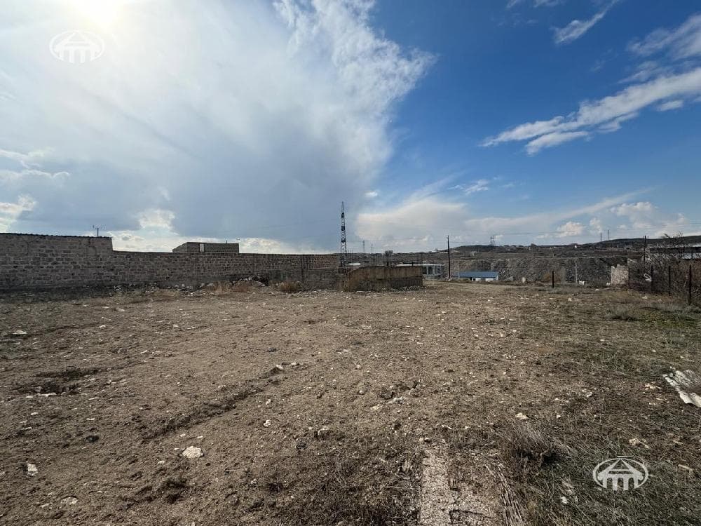 Участок · 700 м² · Канакераван