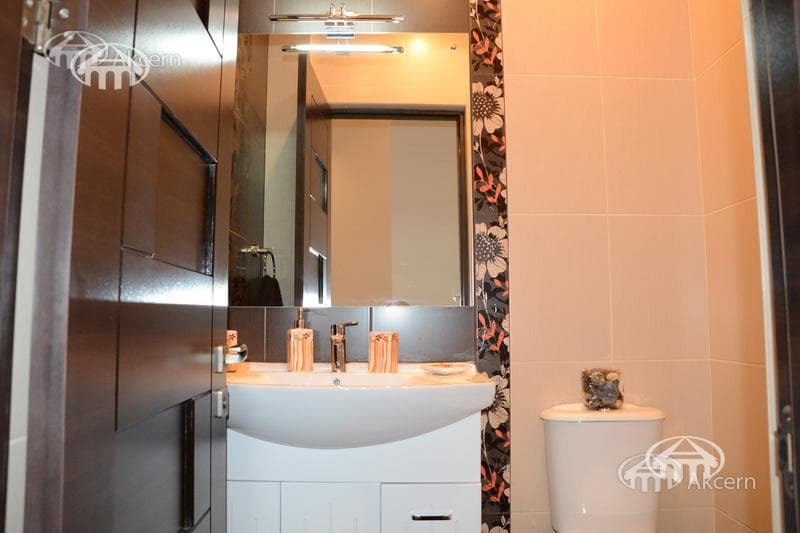 Квартира · 4 комн. · 135 м² · Кентрон