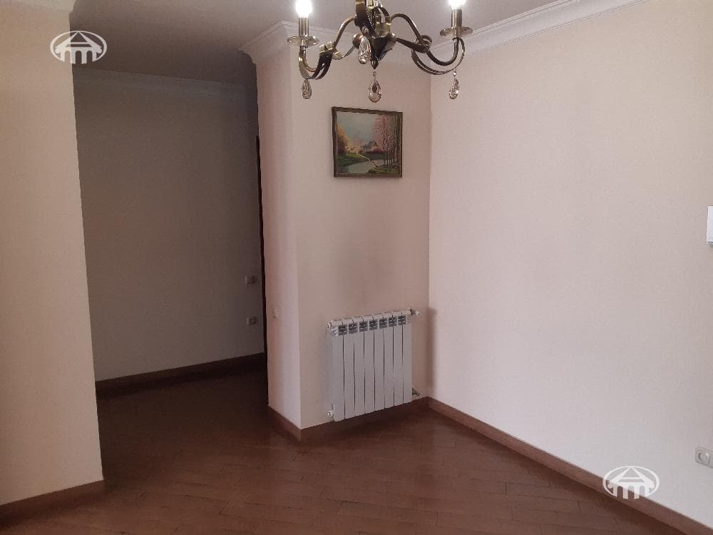 Квартира · 4 комн. · 135 м² · Кентрон
