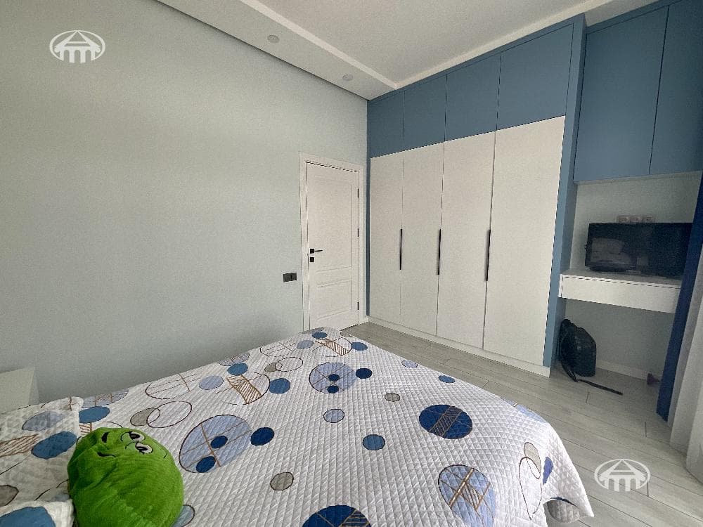 Mansion · 6 rooms · 260 m² · Avan