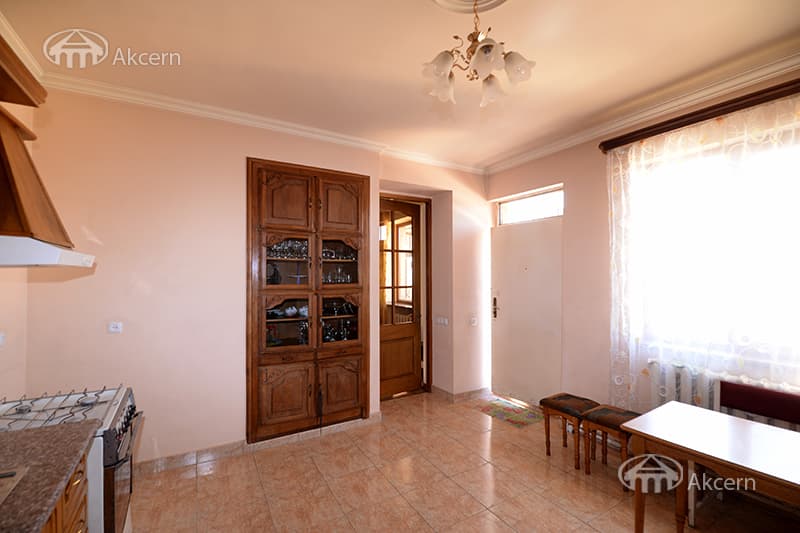 Mansion · 3 rooms · 160 m² · Nork-Marash